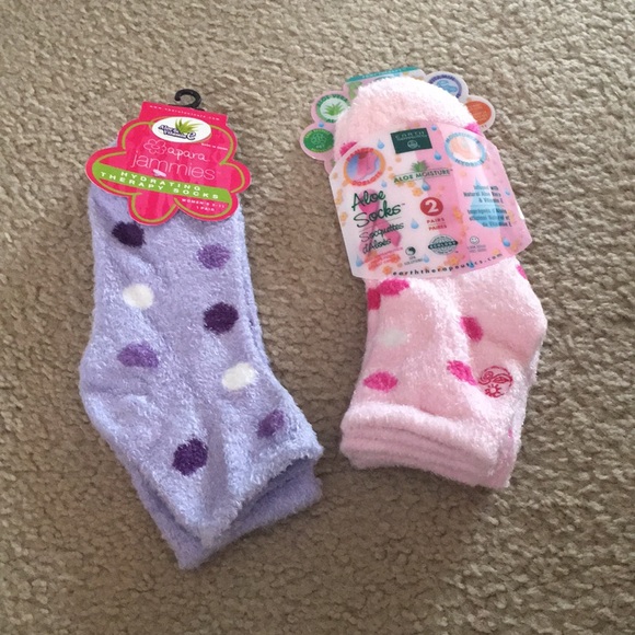Other - Fuzzy Aloe Socks